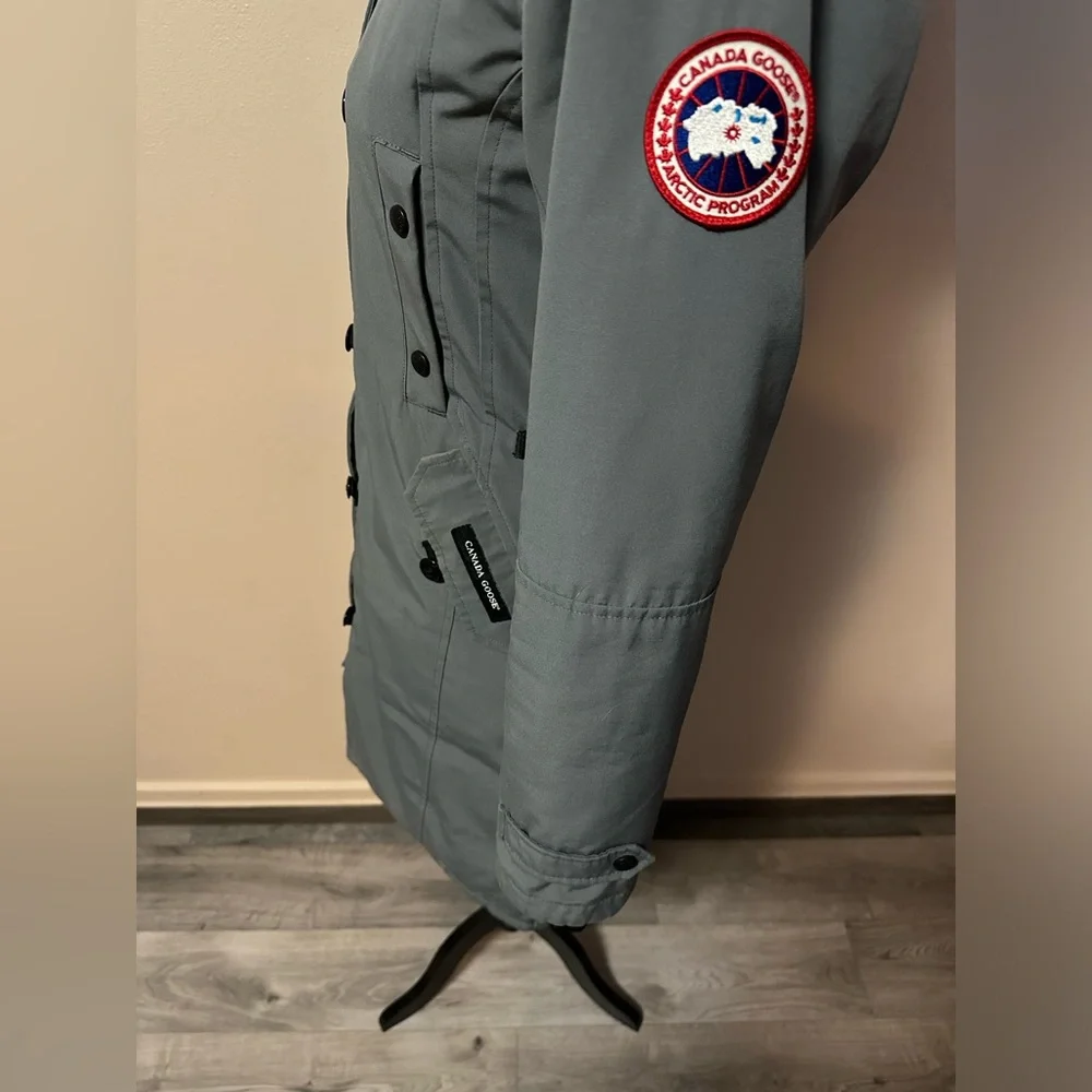 Women's Gray Parka with Fur Trim - Picture 15 of 16